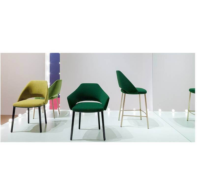 Pedrali-Contract-stools-VIC-taburety-659-04.jpg
