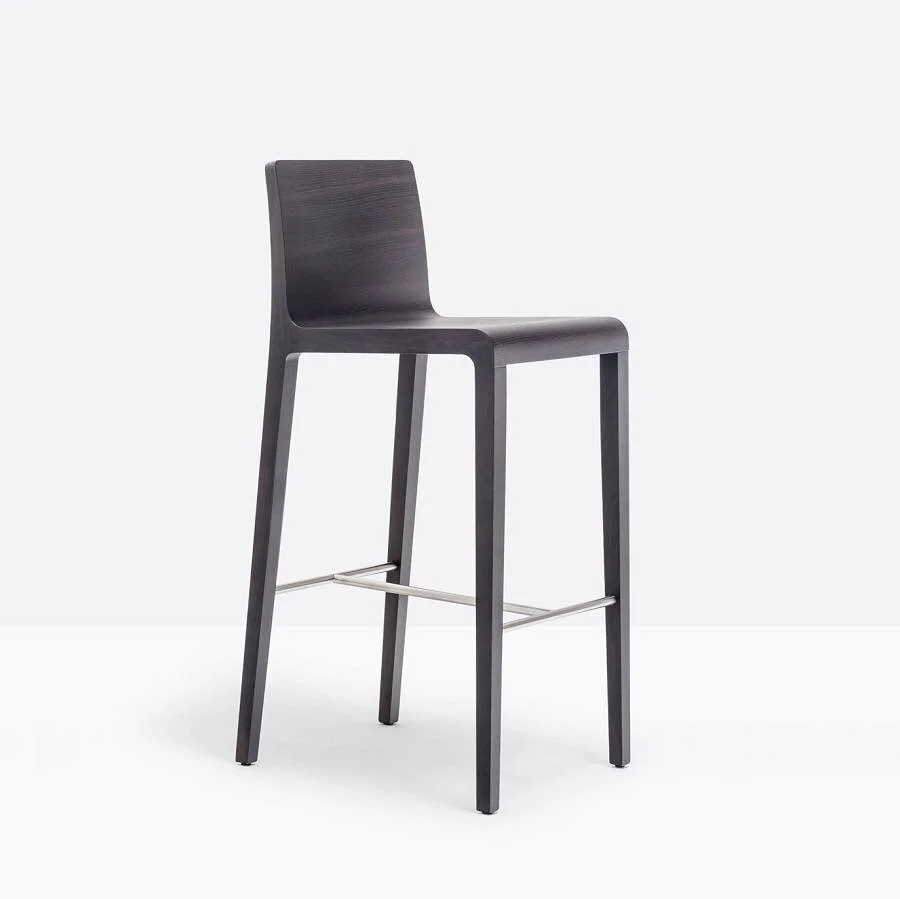 pedrali-contract-stools-young-426-02.jpg