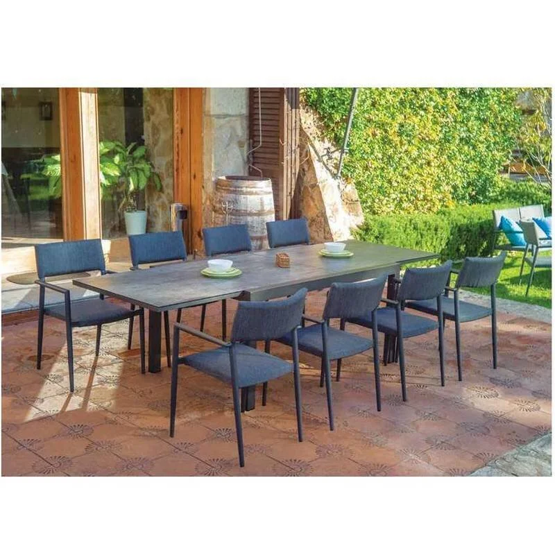 ie3i-outdoor-tables-slide-01.jpg