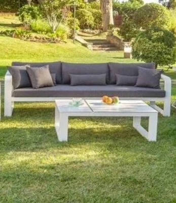 IE3i-outdoor-coffee-and-end-tables-miami-01.jpg