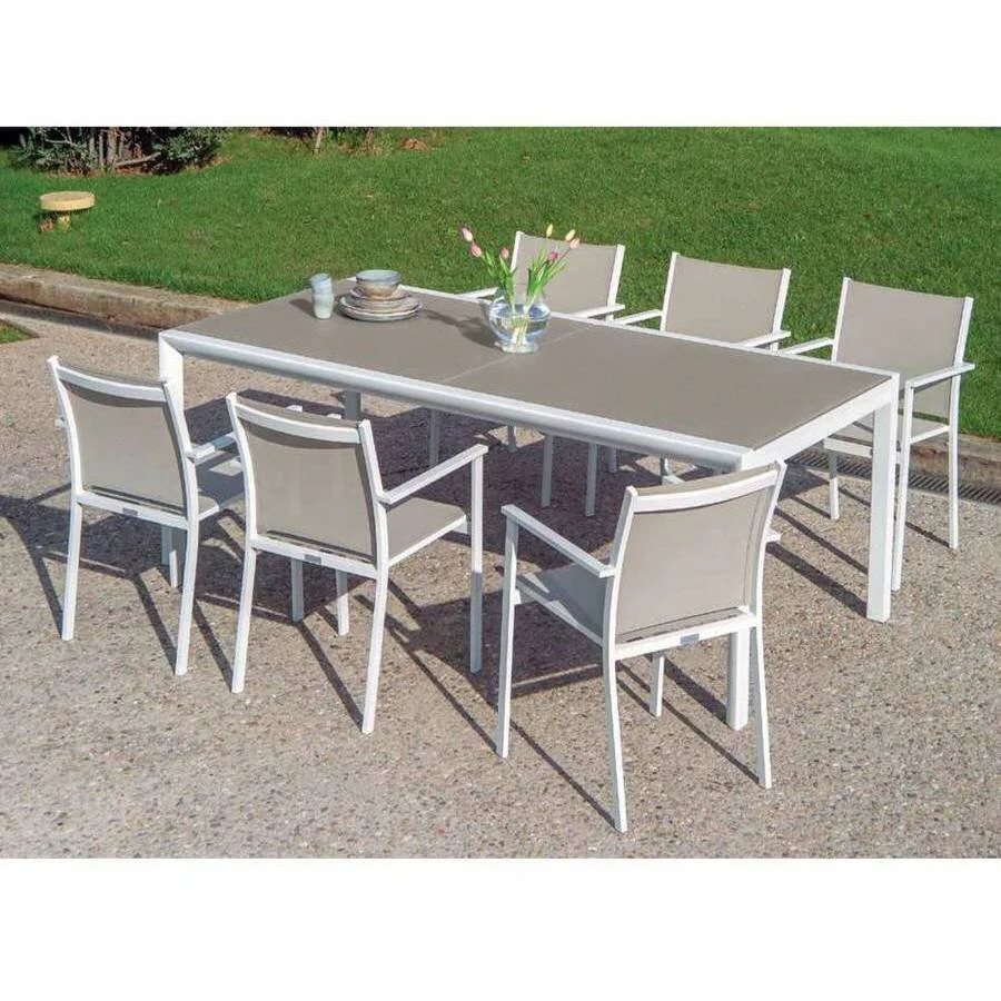IE3i-outdoor-tables-themis-02.jpeg