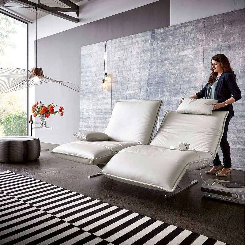 EPIQ SOFA WITH MOTION