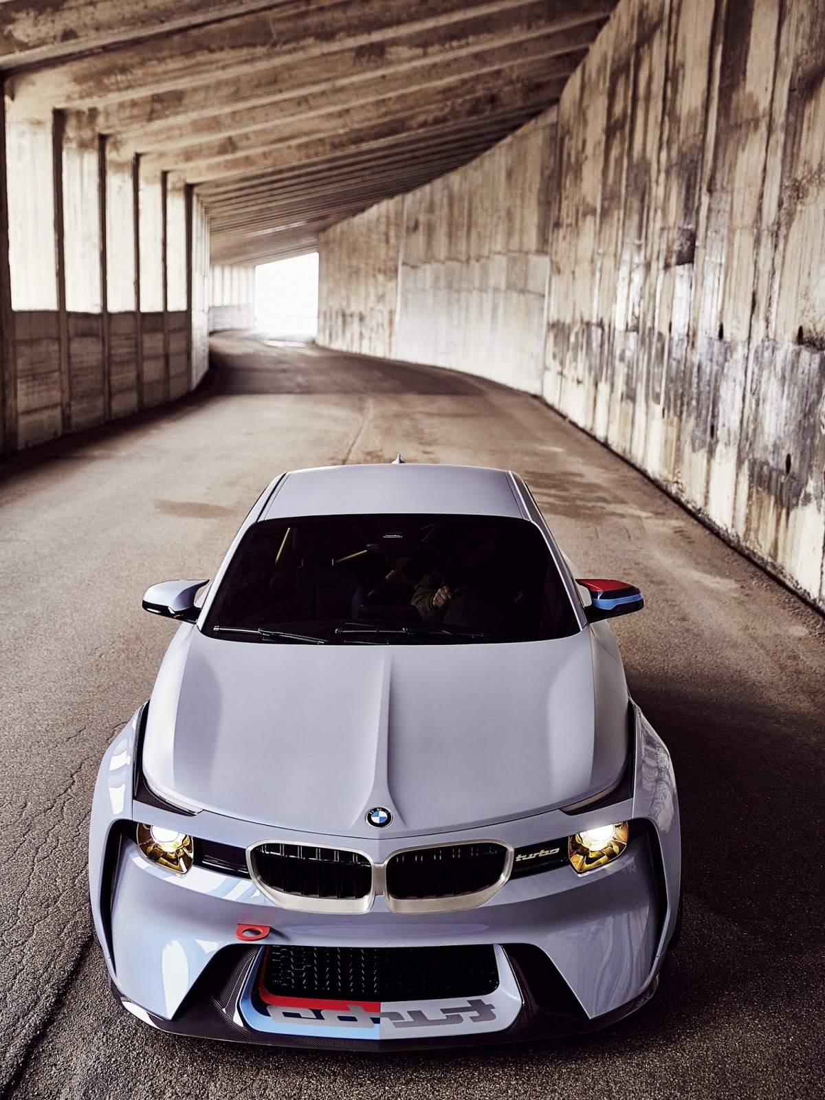 BMW-2002-M2-Hommage-4.jpg