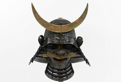 Japanese-Armor-Complete-Samurai-Armor-set-Yoroi-_1.jpg