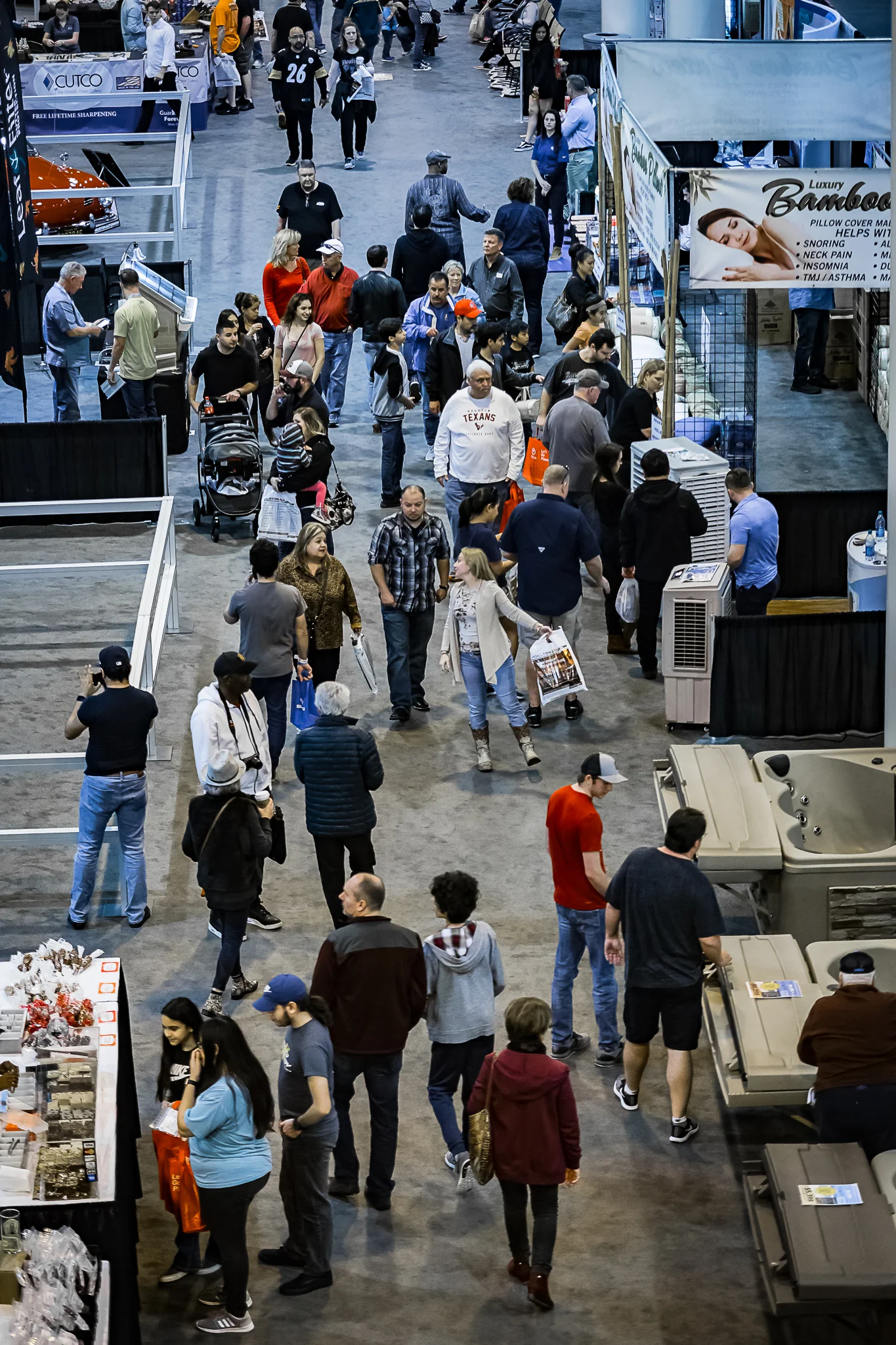 2018 Houston Auto Show - People & Cars-67.jpg