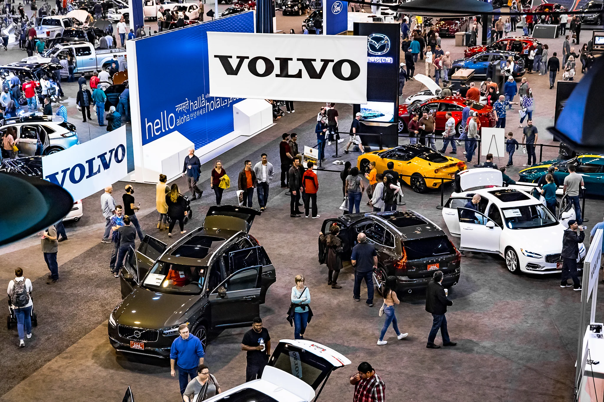 2018 Houston Auto Show - People & Cars-70.jpg
