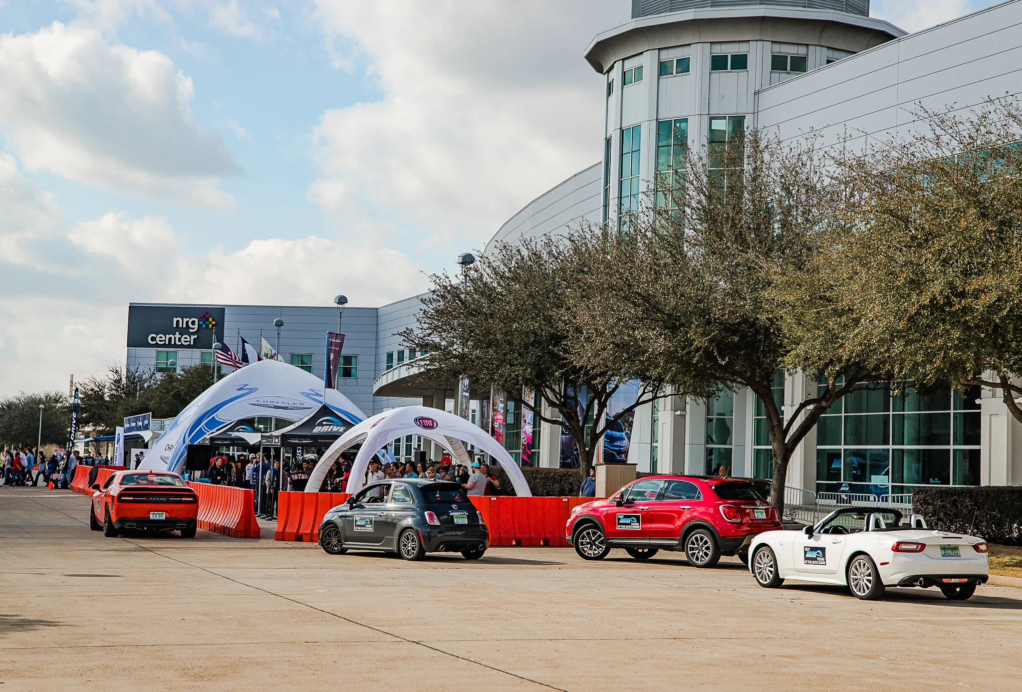 2018 Houston Auto Show - People & Cars-168.jpg