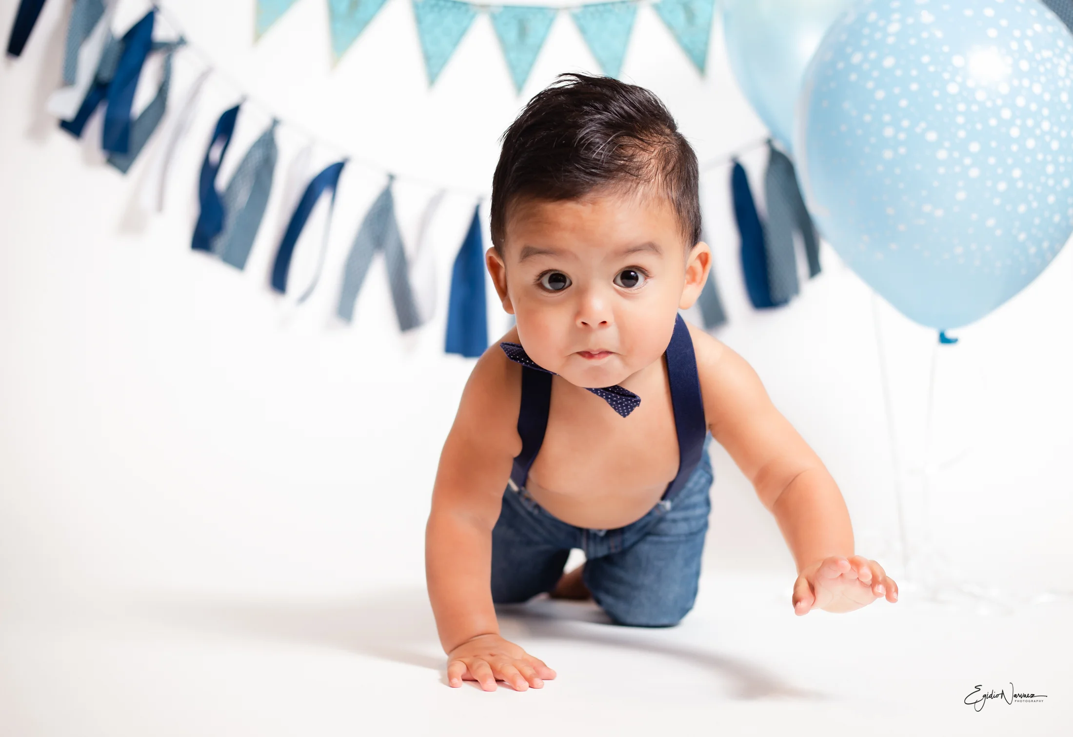 Santiago's Smash the Cake-37.jpg