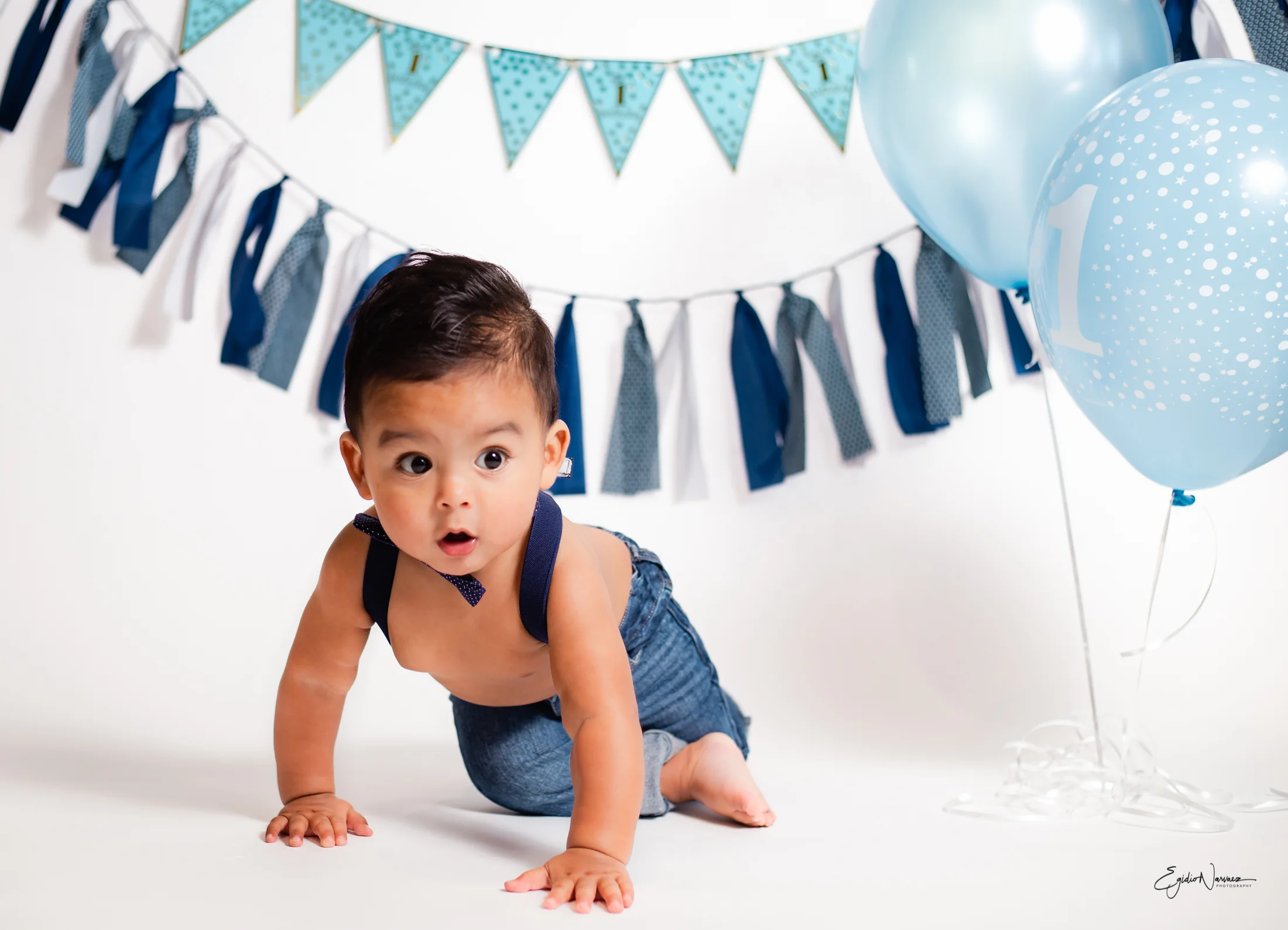 Santiago's Smash the Cake-38.jpg