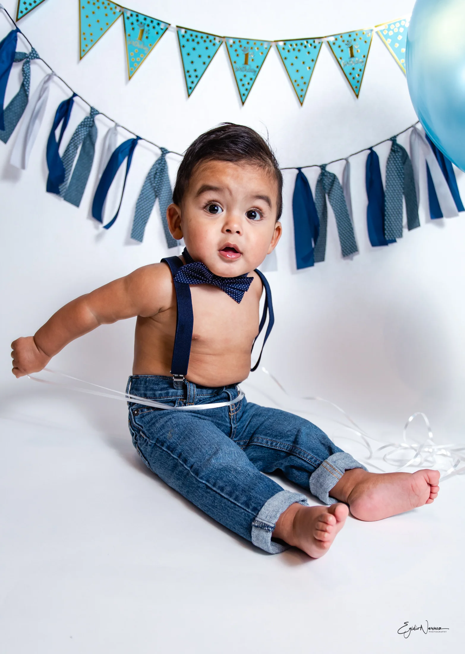 Santiago's Smash the Cake-40.jpg