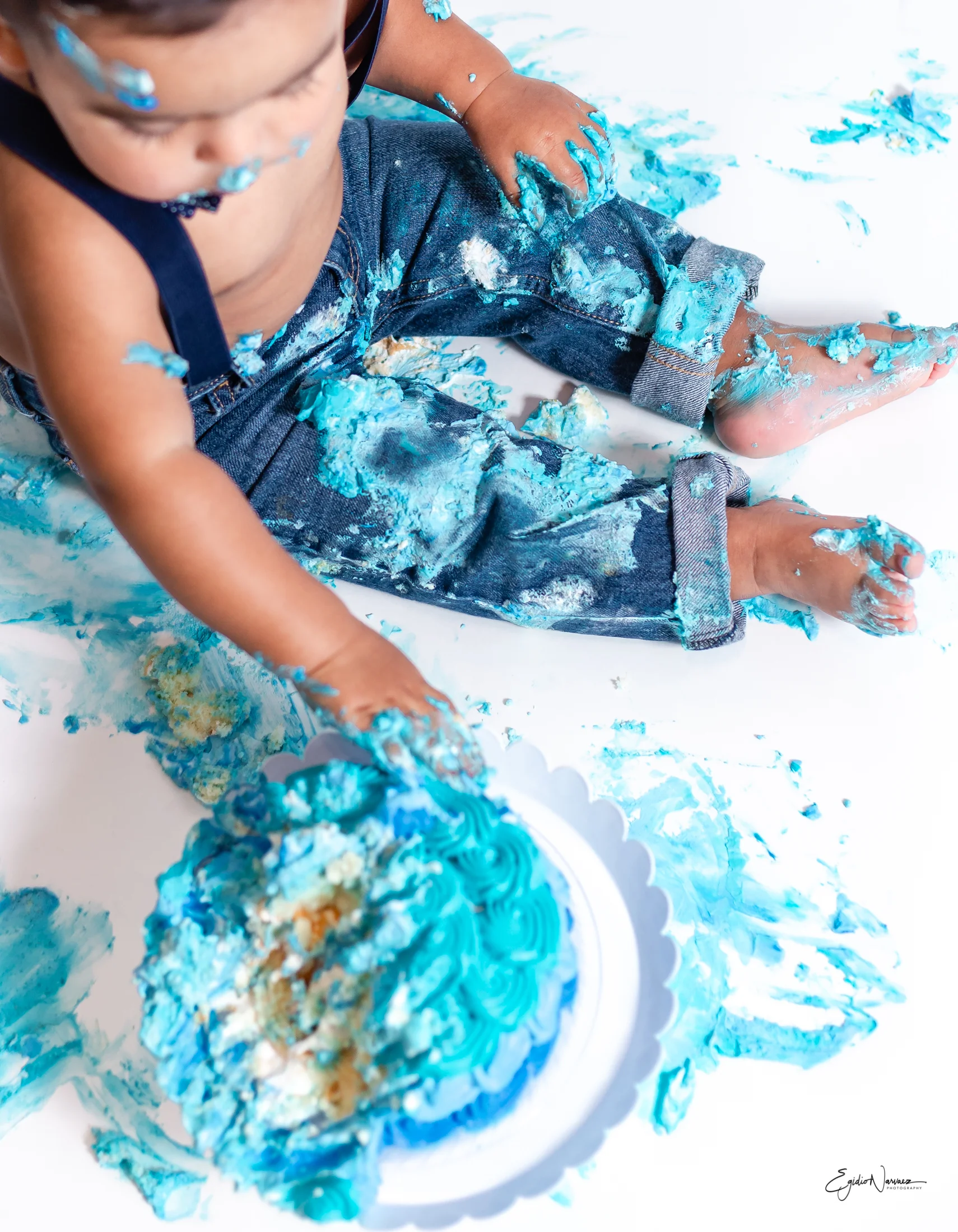 Santiago's Smash the Cake-51.jpg