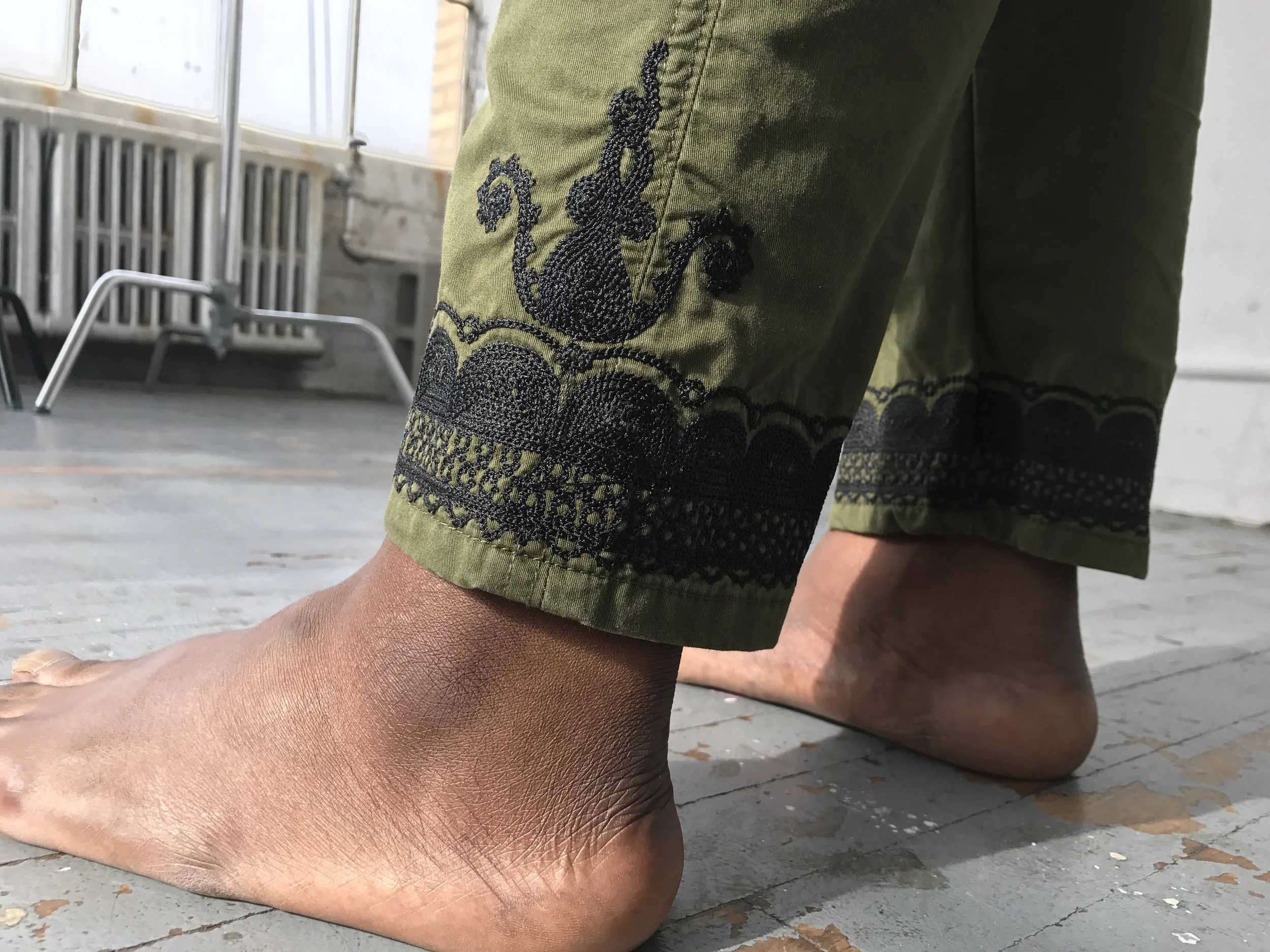 Hem Detail Black.JPG