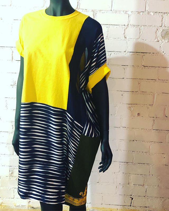 Lolalovescargo &lsquo;REWURK &lsquo; S/S 19 now available @ikramchicago @ronhermanstore @monamoore @michaelnusskernla @desperado_tokyo @mondialelife @bond07byselima 
Represented by @the_co_laboratory.
.
#upcycledfashion #repurposedclothing #reworktee