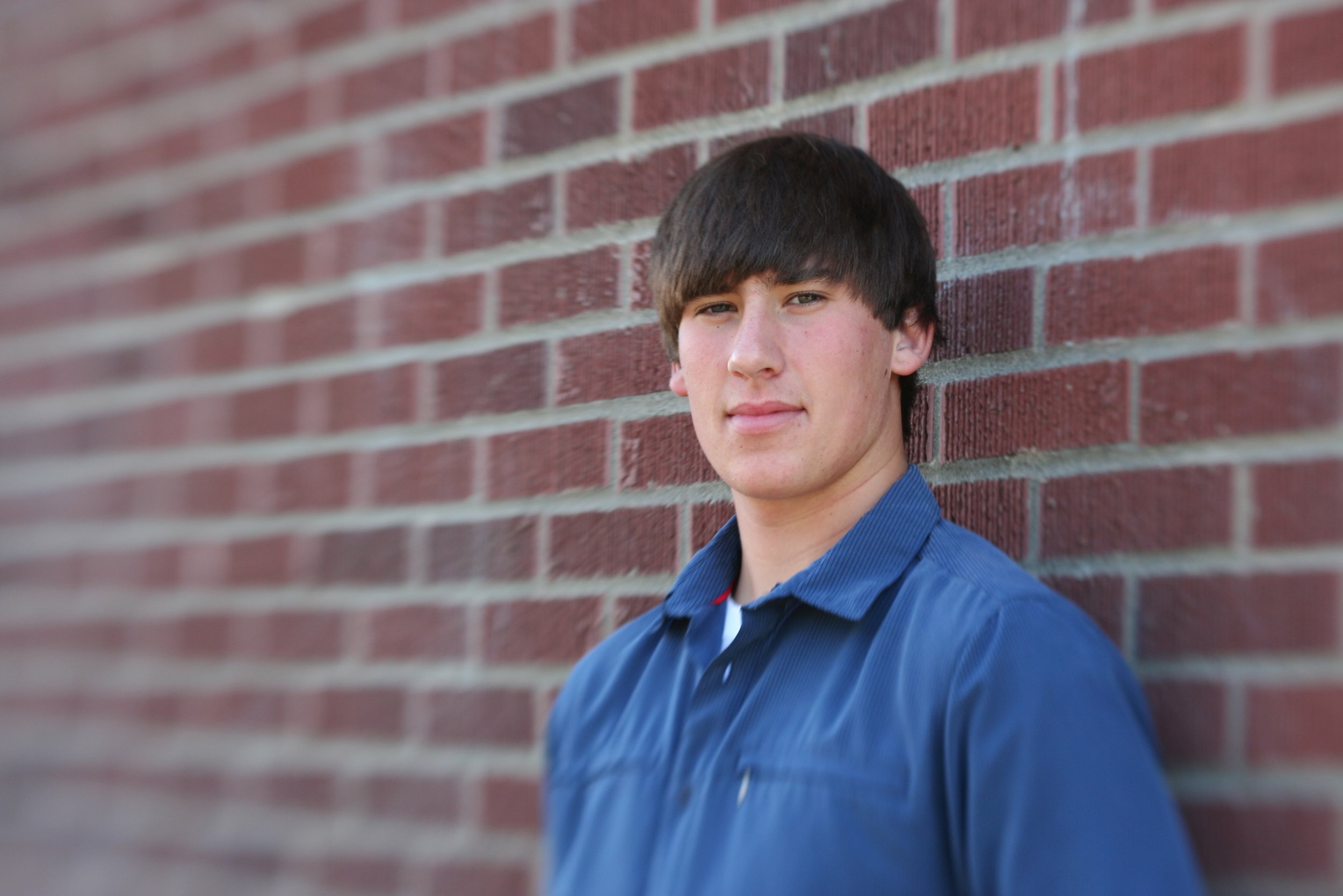 Brick is one of my favorite textures to photograph so when a senior portrait session happens in front of brick, I'm good.