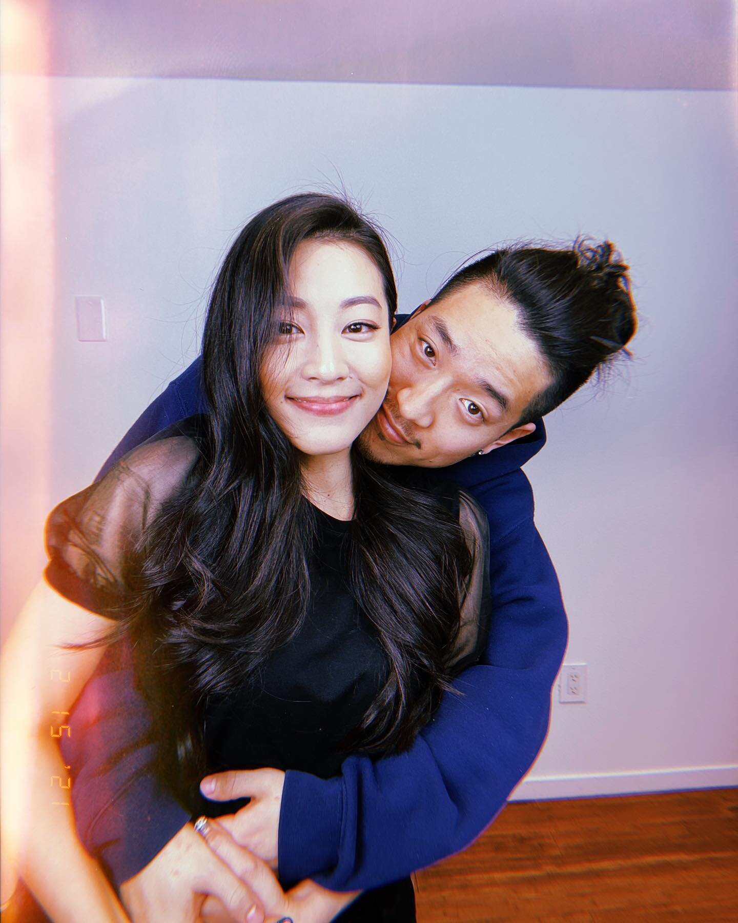 This time last year I was alone, in quarantine &amp; miserable. Who woulda thought a year later... Thank you @junoflo for making Valentine&rsquo;s Day so memorable! I was totally surprised &amp; felt like a princess for the day 😽 Quick staycation, t