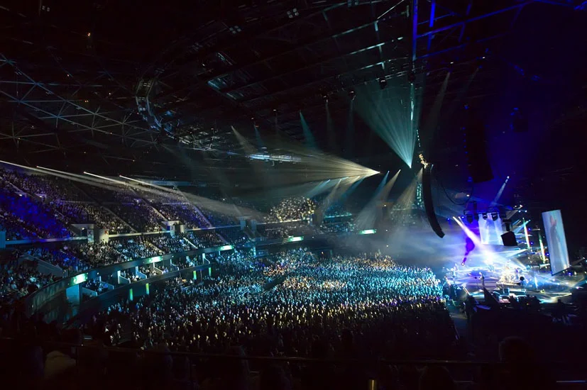 hydro-crowd-wp.jpg