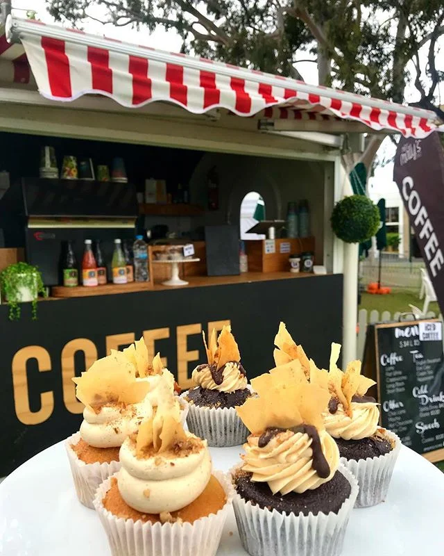 TODAYS SPECIALS
Baklava Cupcakes chocolate or vanilla 🇬🇷 @ Oakleigh Glendi Festival #missmollyscakes #melbournecupcakes #oakleigh #baklavacupcakes