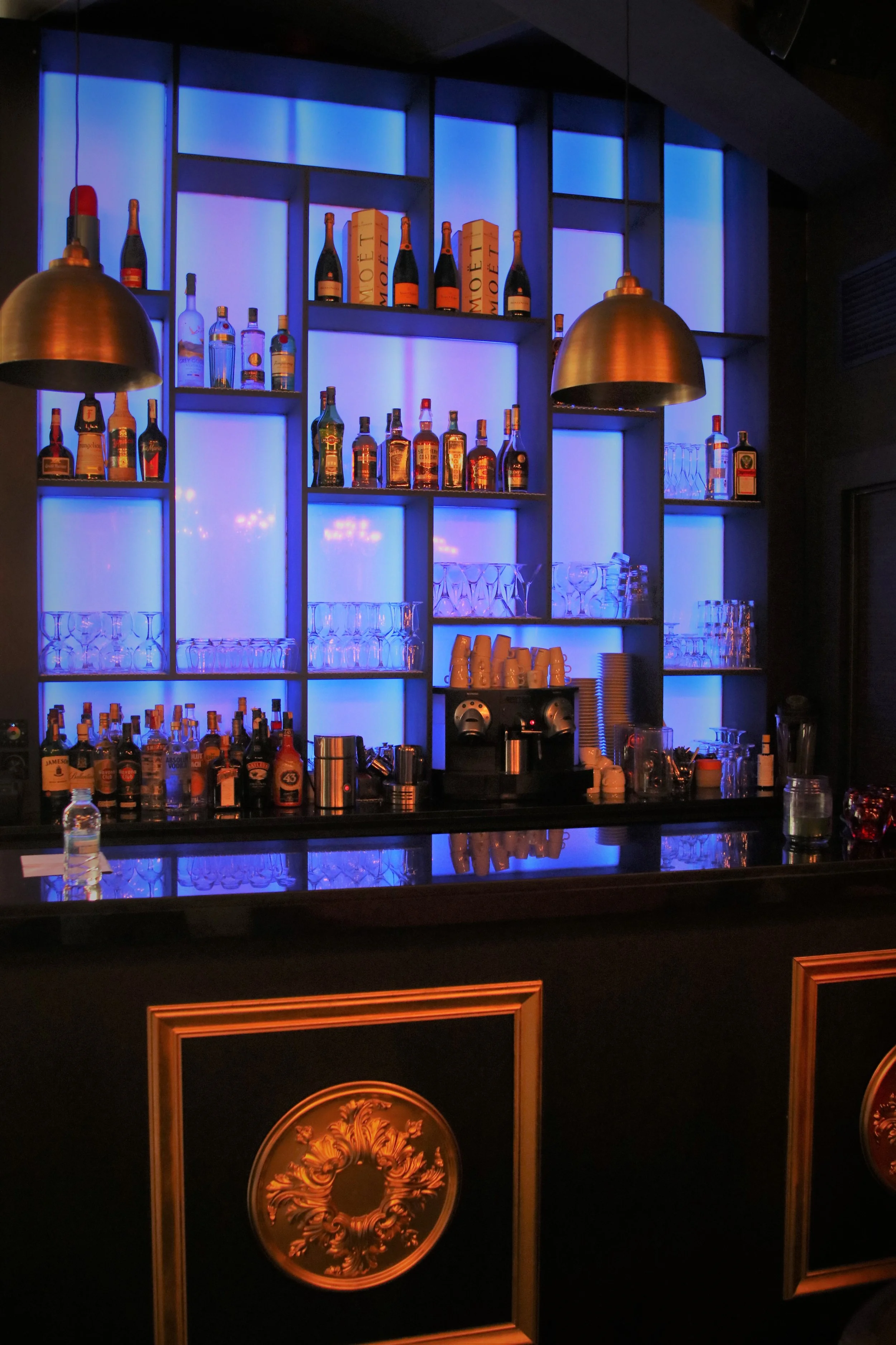 bar.JPG