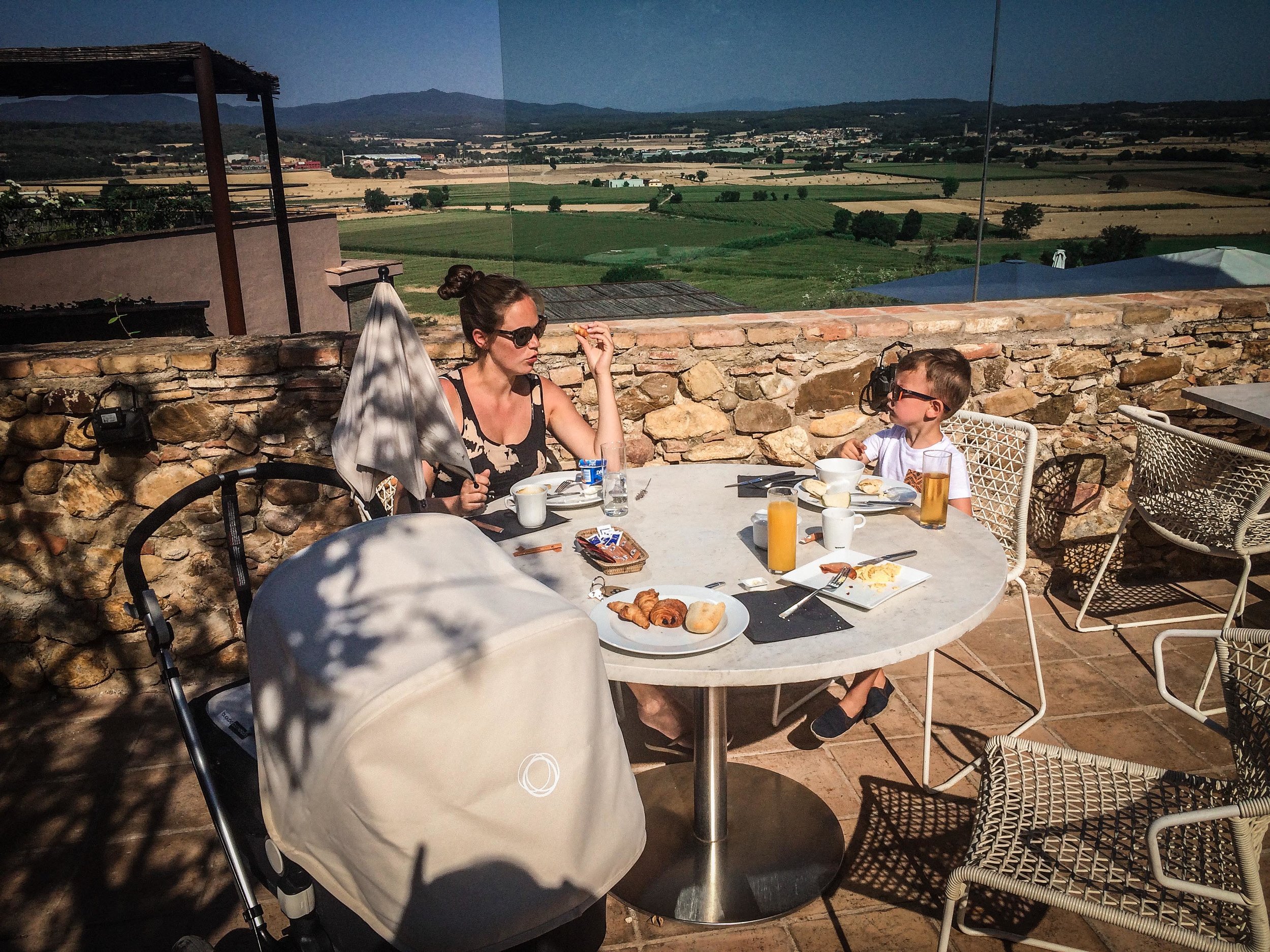 ontbijt - idyllische hotels - Castell d’Emporda - Reizen met kinderen