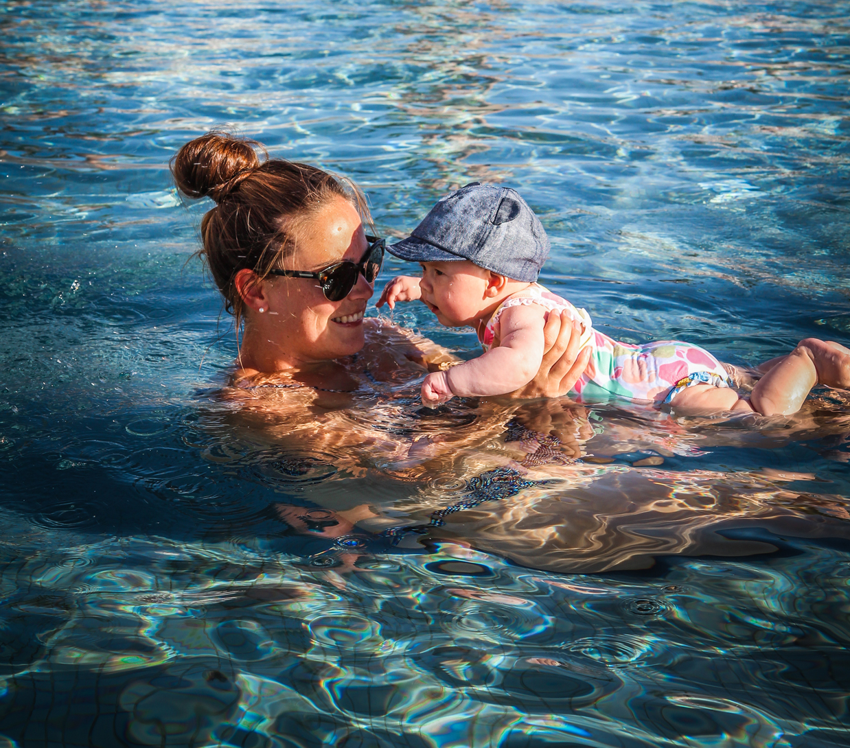 Hyatt Taghazout Bay - Reizen met kinderen - baby swim.jpg