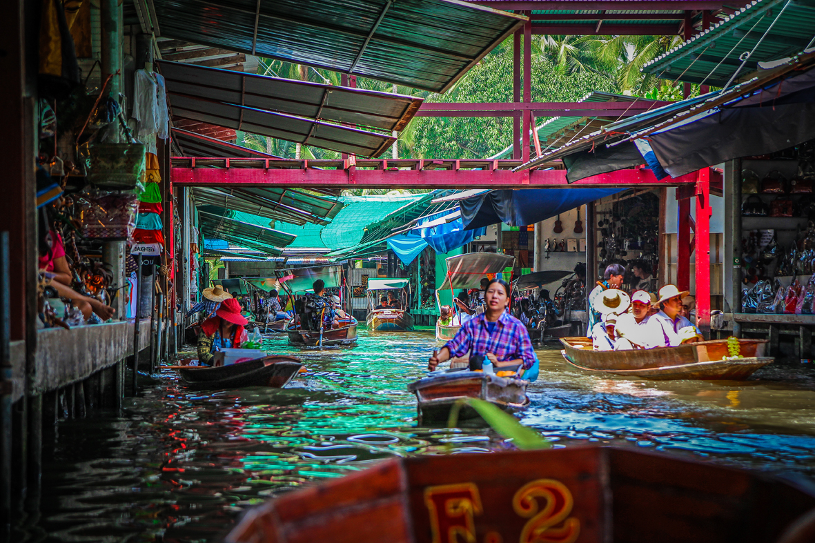 Reizen kinderen Thailand Bangkok floating market2.jpg