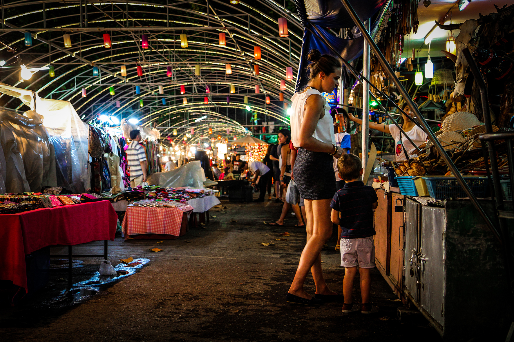 Reizen met Kinderen Thailand Chiang Mai - Night Market2.jpg