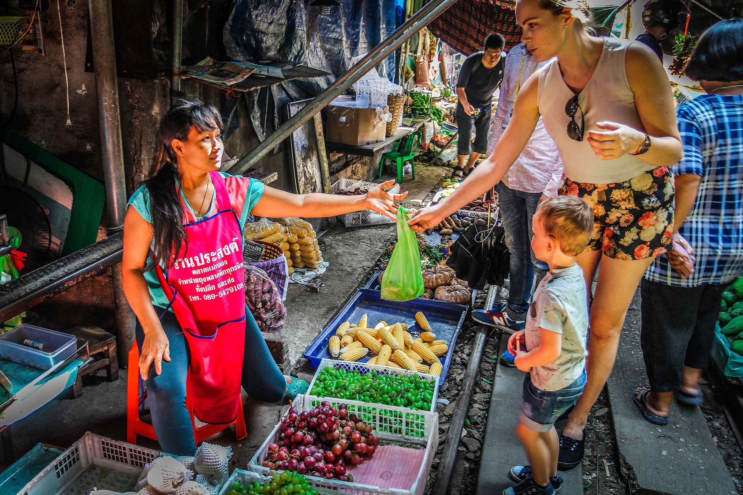 Maeklong Railway Market - Met kinderen - Bangkok