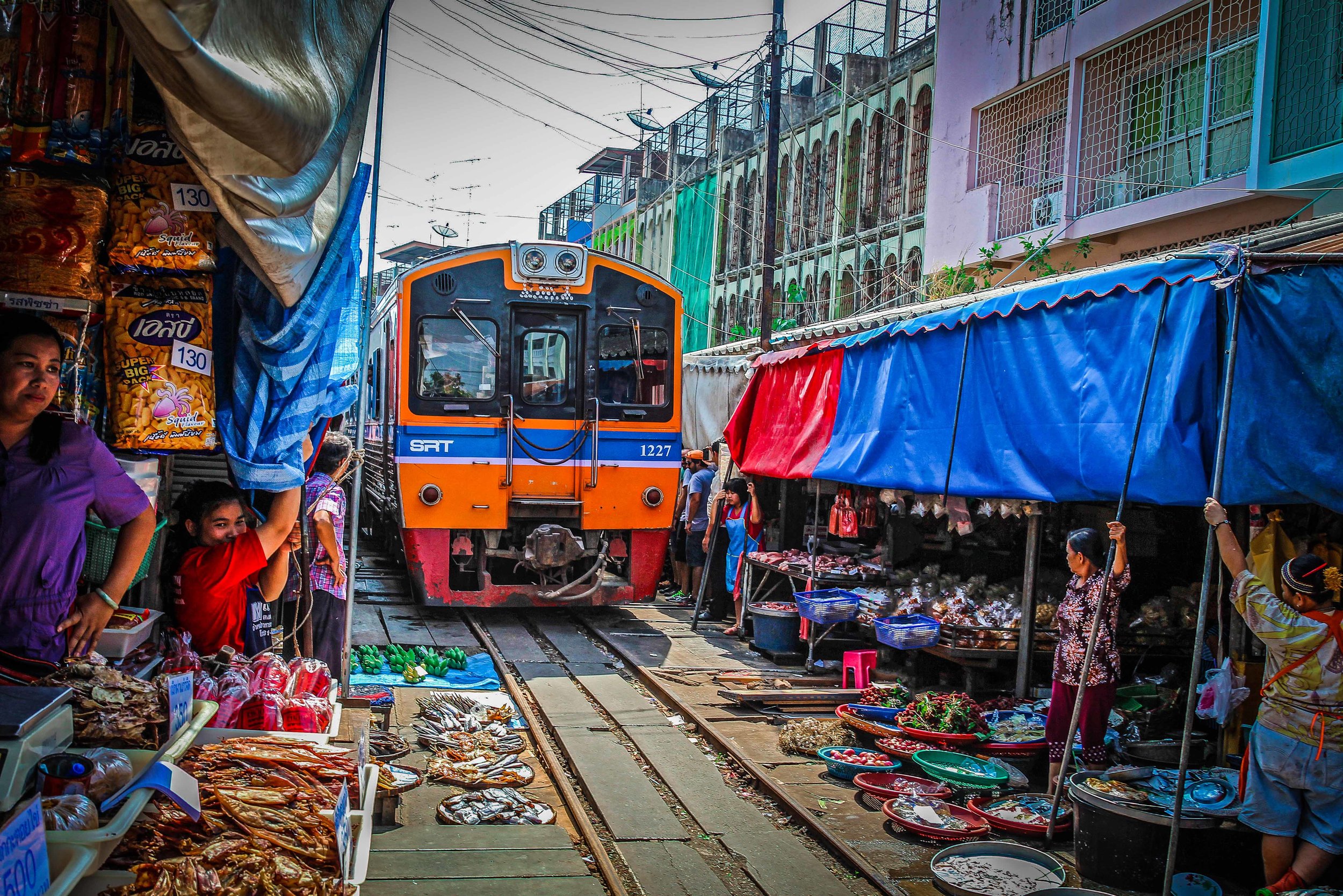 Maeklong Railway Market - Met kinderen - Bangkok