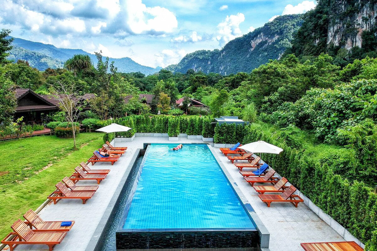 Montania-Lifestyle-Hotel-Khao-Sok.jpg