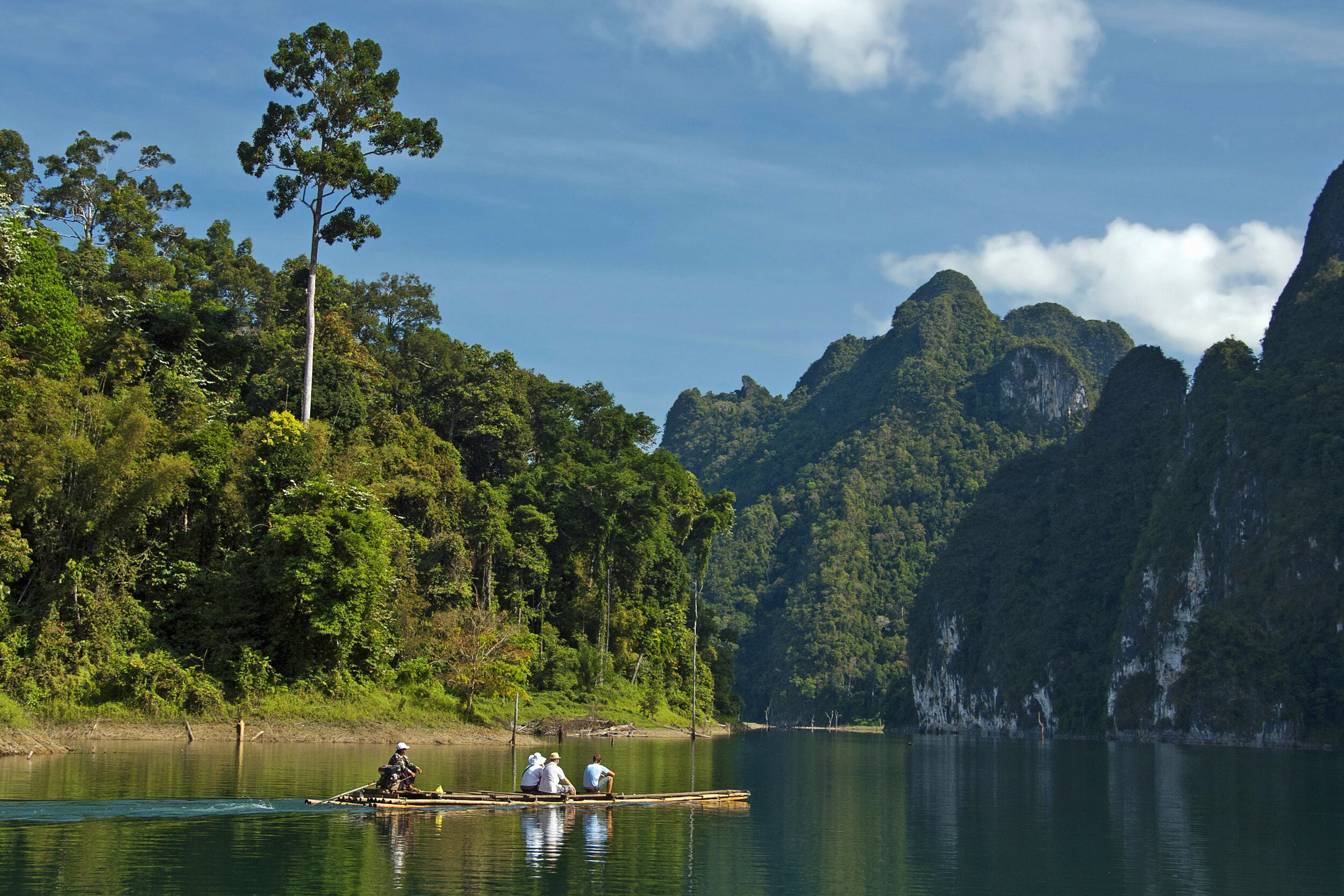 thailand-khao-sok-national-park-cheow-lan-lake.jpeg