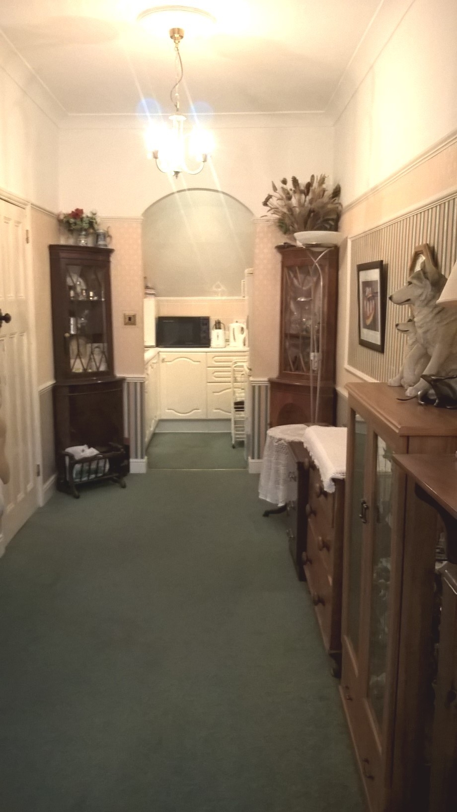 lounge to kit view.jpg