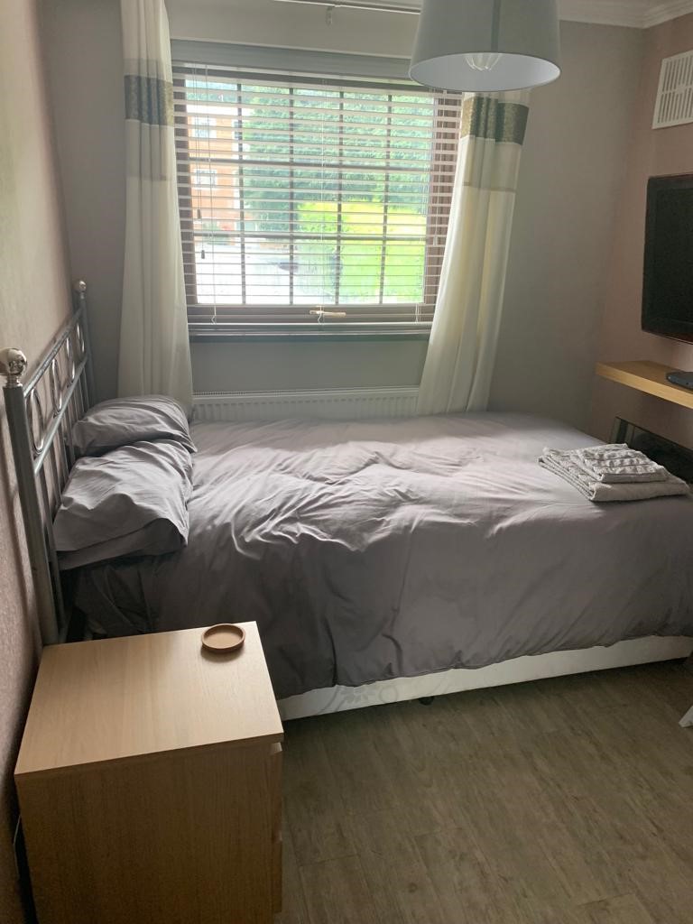 Jobs - room2.jpg