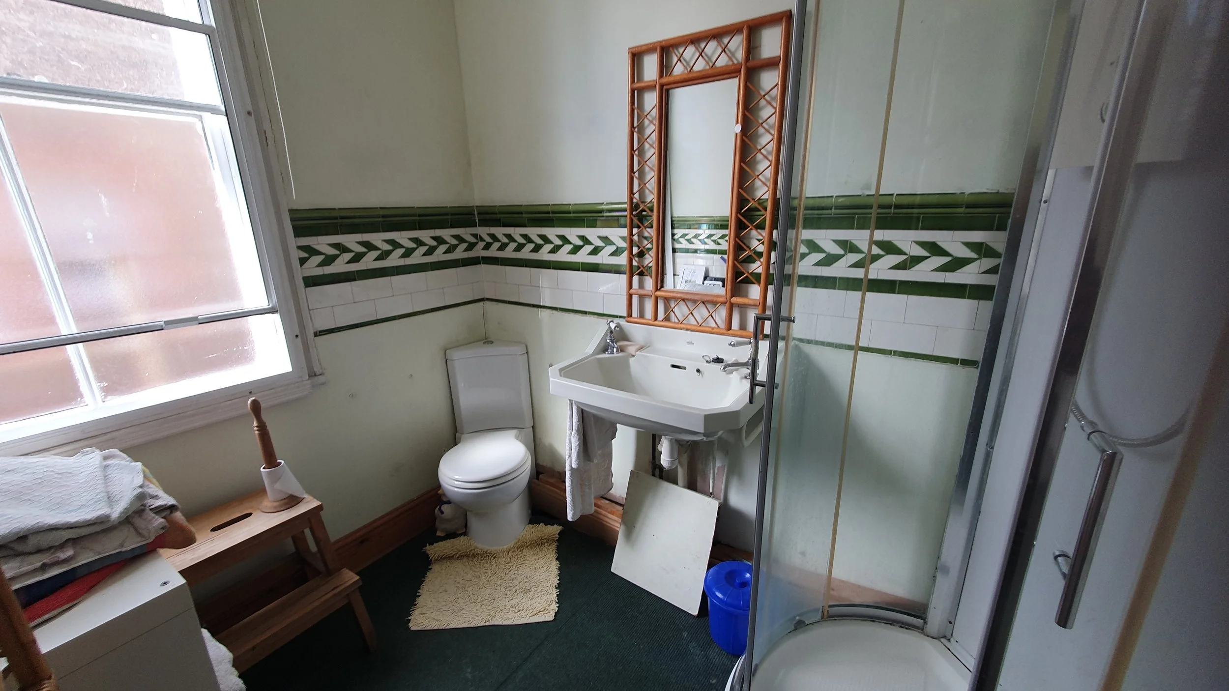 DH shower room.jpg