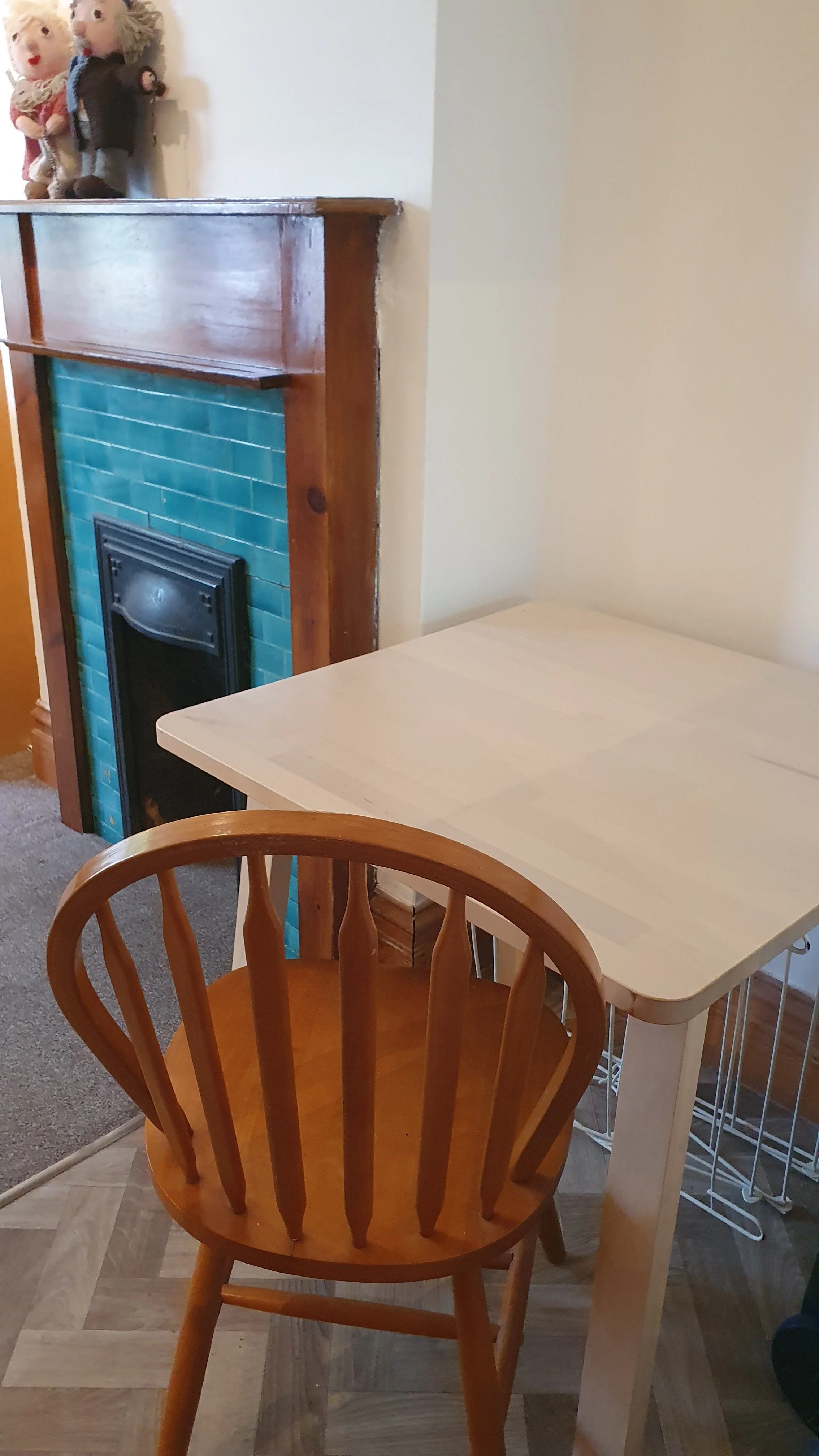 DHbedsit-table.jpg