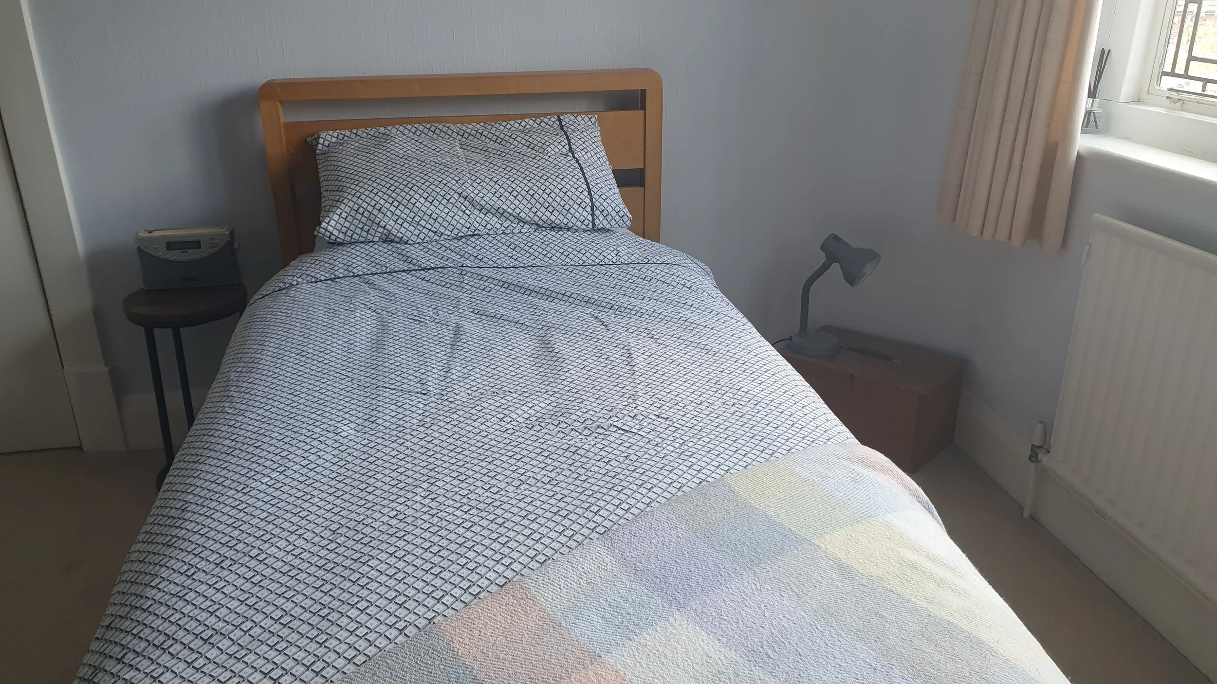 Single bed.jpg