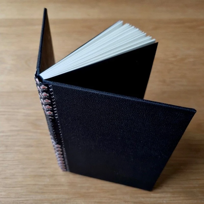 paperiaarre-kimono-journals-2-2520250221_135836.jpg