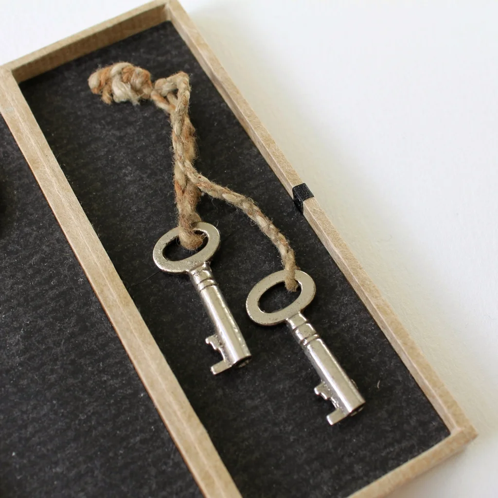 lostfoundforgottenfound-artists-book-kaija-rantakari-8.jpg