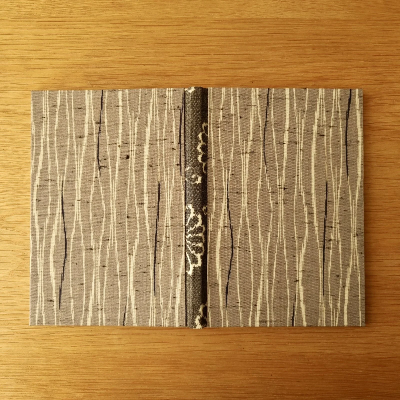 paperiaarre-kimono-notebook-05-2320230525_140449.jpg