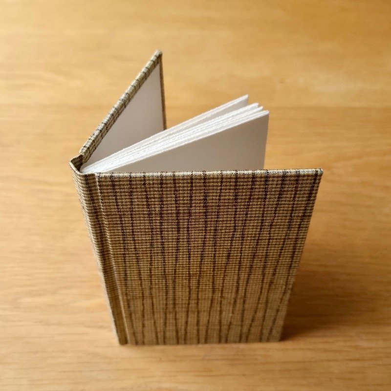 paperiaarre-kimono-notebook-11-2320231215_130951.jpg