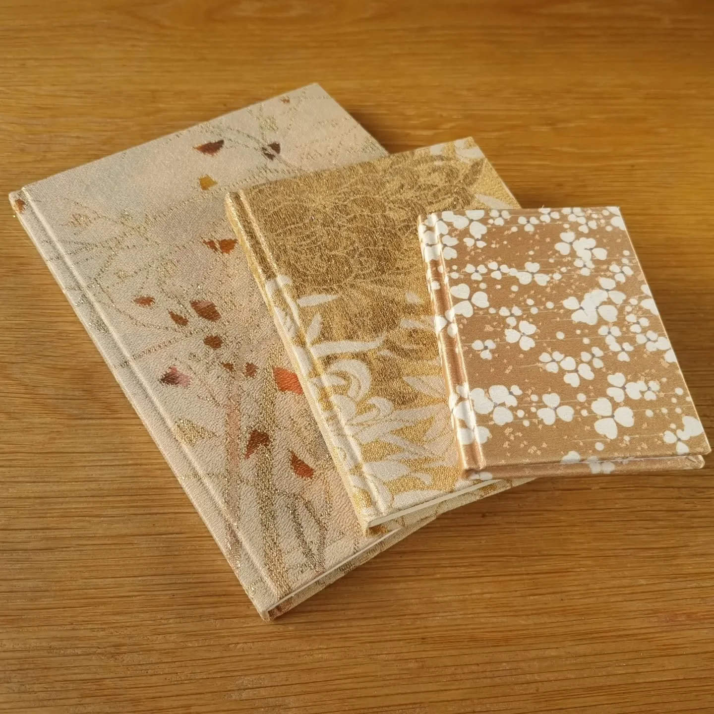 Paperiaarre kimono notebooks available at @galleriakuvitus Oct 24th&mdash;Nov 23rd!

I was invited to collaborate with the gallery and @mywidenius_art during My's amazing Echoes of Eden exhibition. I just saw her work hung on the walls and I couldn't