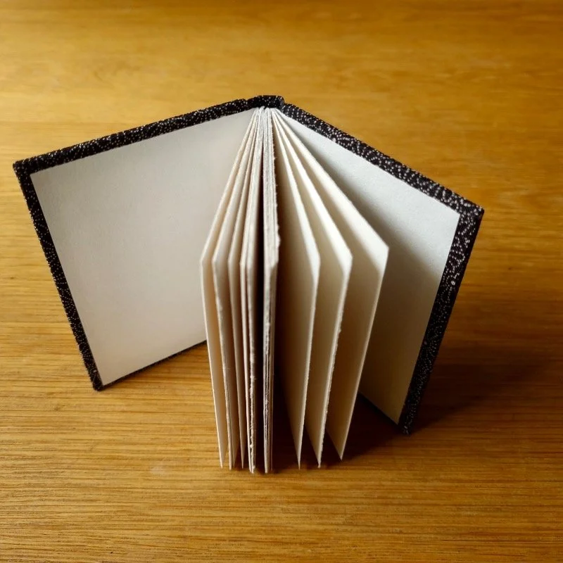 paperiaarre-kimono-notebook-6-2620260617_142644.jpg
