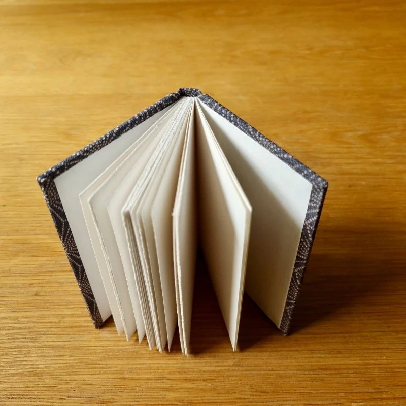 paperiaarre-kimono-notebook-6-2620260617_143059.jpg