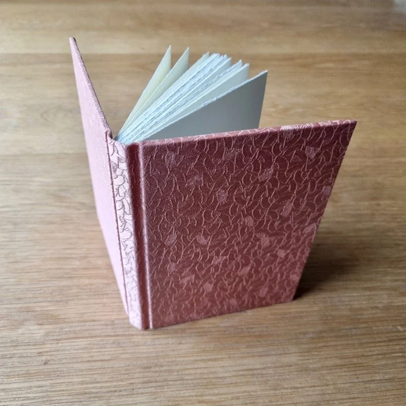 paperiaarre-kimono-journals-2-2520250221_140335.jpg