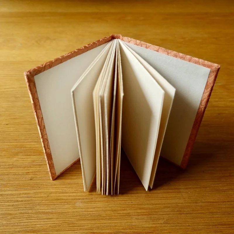 paperiaarre-kimono-notebook-6-2620260617_143717.jpg