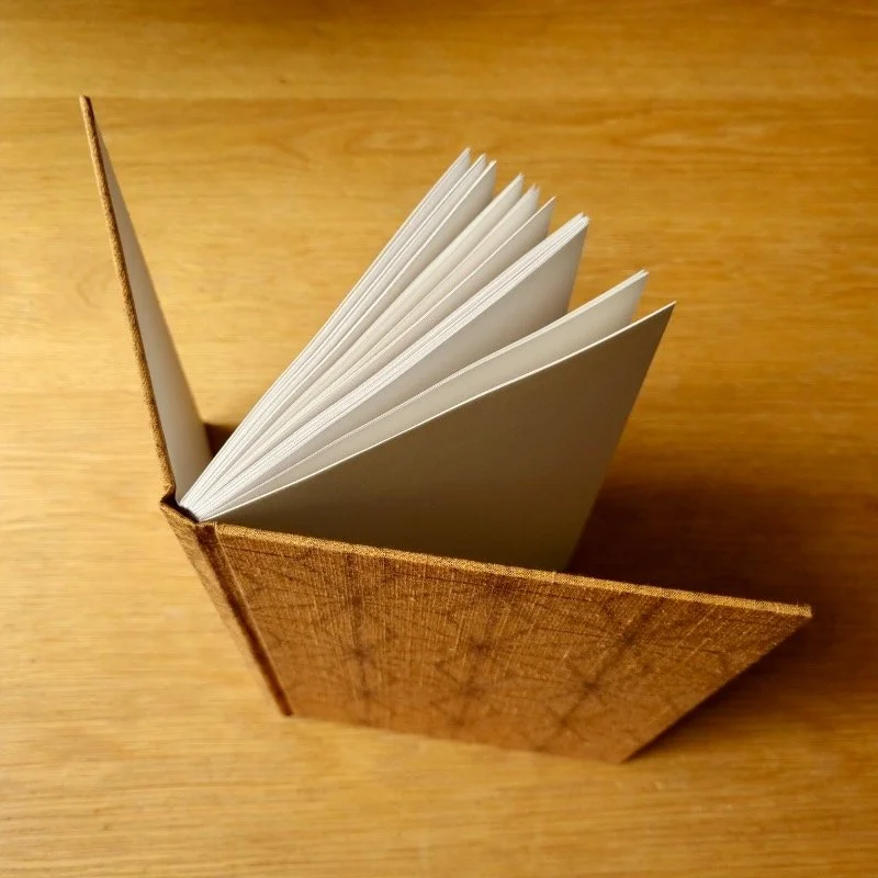paperiaarre-kimono-notebook-6-2620260617_133526.jpg