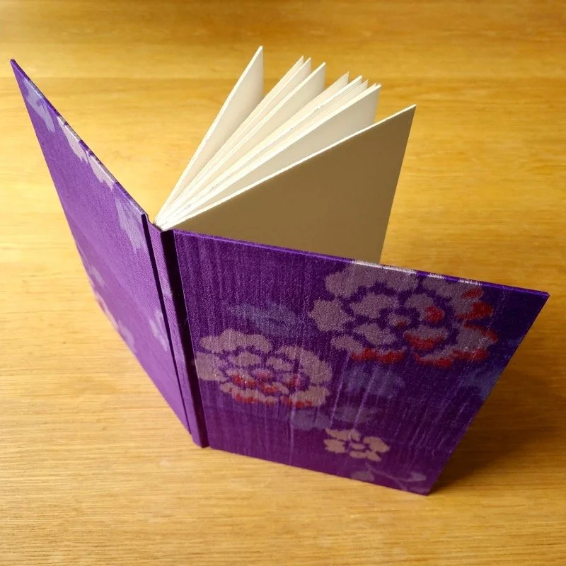 paperiaarre-kimono-notebook-6-2620260617_131504.jpg