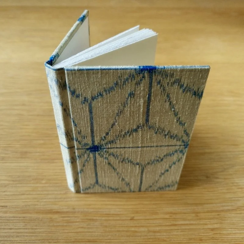 paperiaarre-kimono-notebook-9-202420240901_163109.jpg