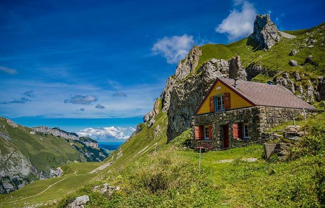 Hiking Apenzell, Switzerland 2012. #hiking #travel #adventure #switzerland #mountains #viajar #aventura #backpacking #apenzell #instagood #camping #trekking #monta&ntilde;as