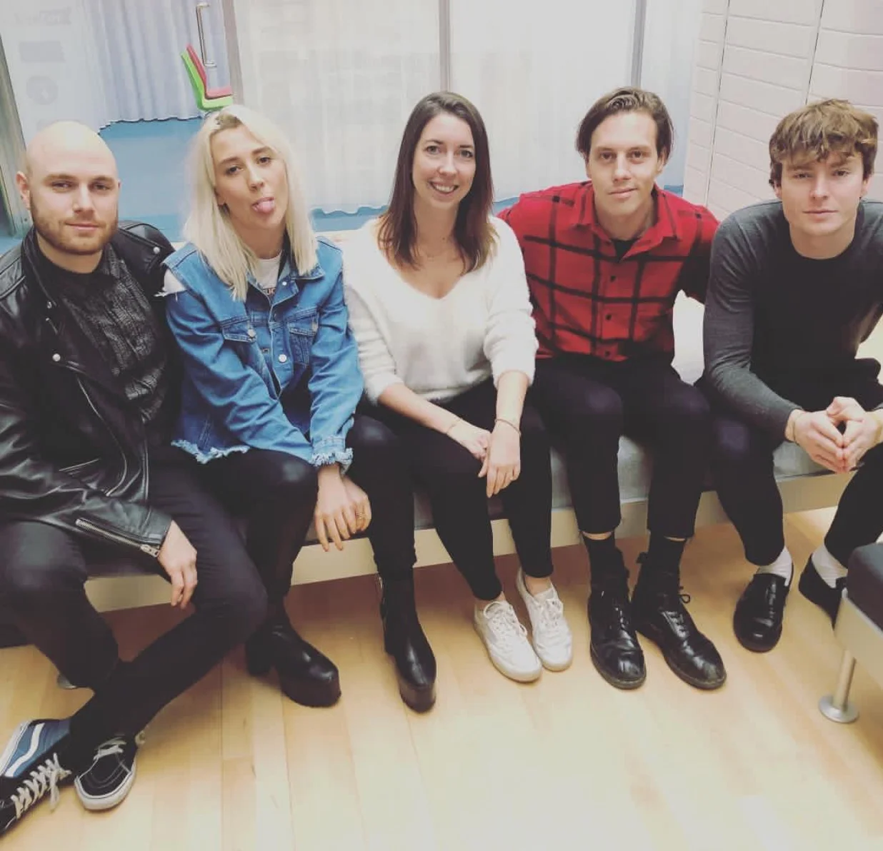 Yonaka-Theresa-Radio-Style.jpg