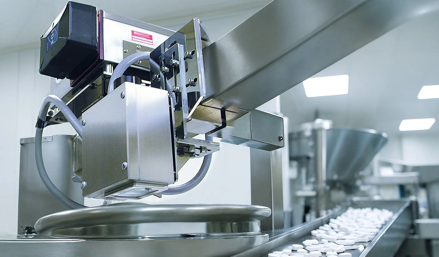 Luminar 7030 Free Space page banner